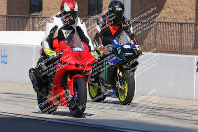 media/Aug-26-2022-Fastrack Riders (Fri) [[055e3b3c9d]]/level 2/Session 1 Start Finish/